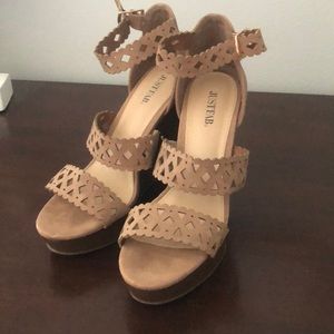 Leather wedge sandals